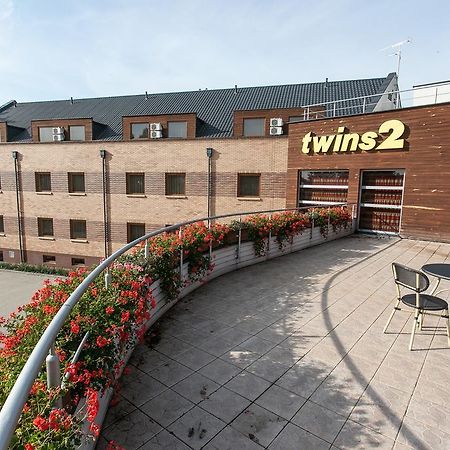 Hotel Twins II Варшава Екстериор снимка